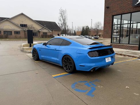 Used 2017 Ford Mustang GT image 9