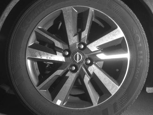 Used 2025 Nissan Versa SV image 12