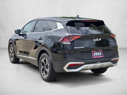 Used 2025 Kia Sportage LX image 8