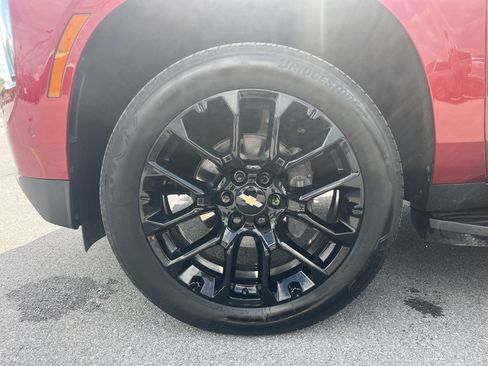 Used 2025 Chevrolet Tahoe RST w/ Comfort Package AWD/4WD image 16