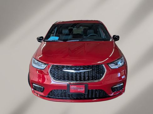 New 2026 Chrysler Pacifica Select image 2