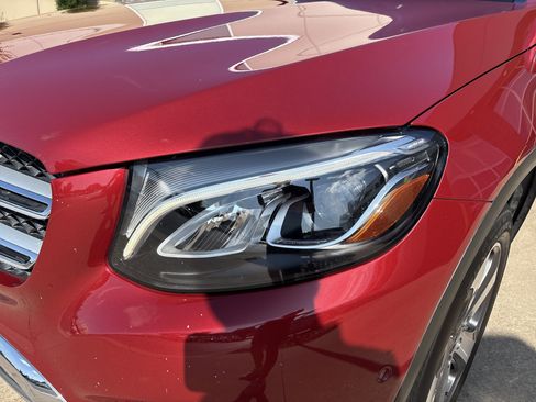 Used 2018 Mercedes-Benz GLC 300 4MATIC image 6