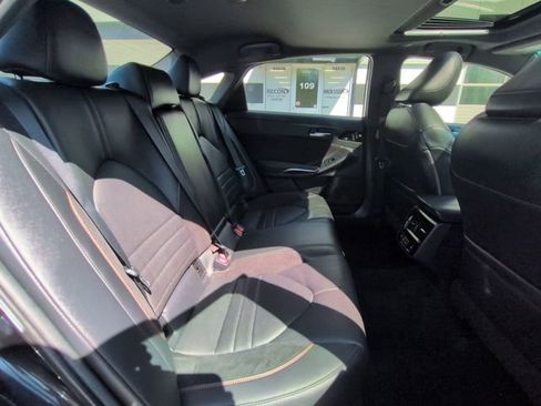 Used 2021 Toyota Avalon Touring FWD image 28