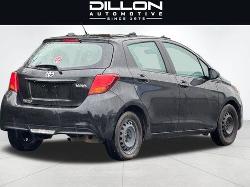 Used 2015 Toyota Yaris 4-Door Hatchback FWD image 4