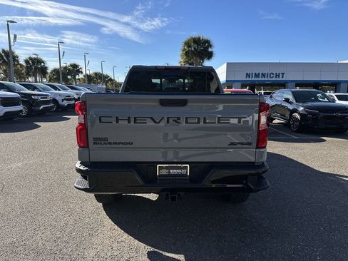Used 2024 Chevrolet Silverado 1500 ZR2 w/ Technology Package image 15