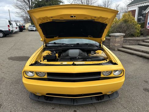 Used 2012 Dodge Challenger R/T RWD image 12
