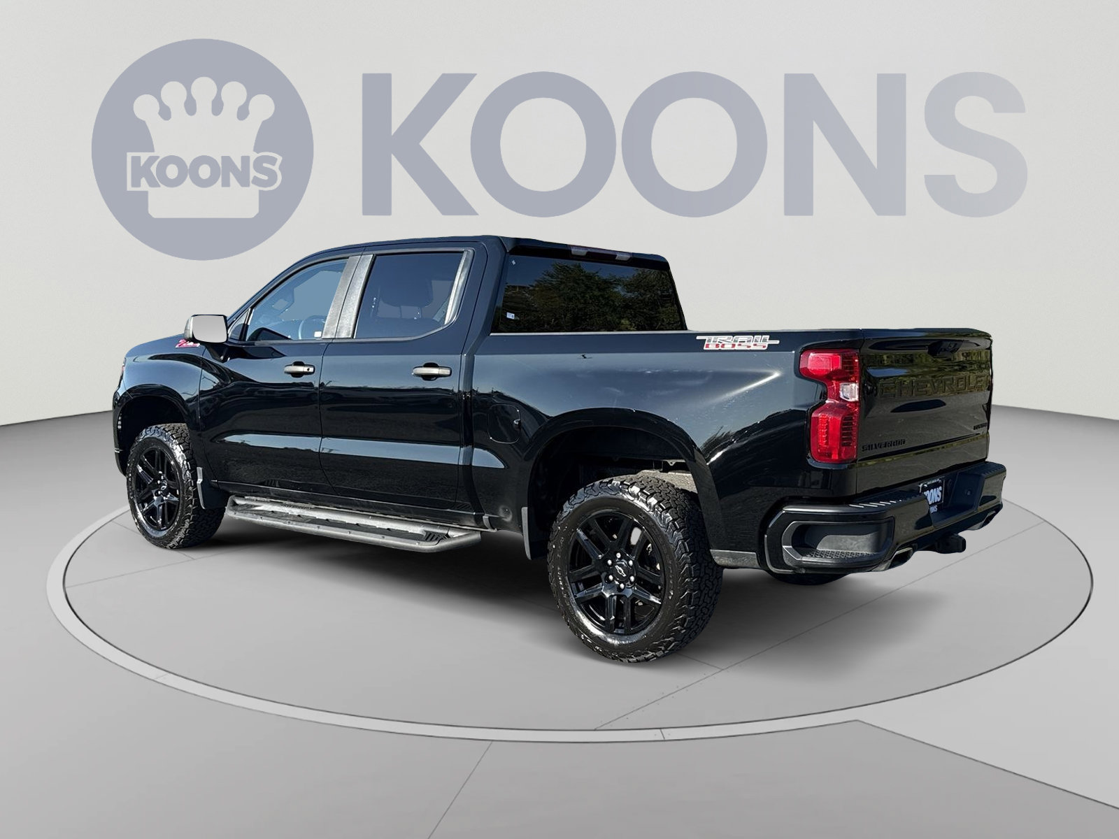 Used 2022 Chevrolet Silverado 1500 Custom Trail Boss w/ LPO, Dark Essentials Package AWD/4WD image 8