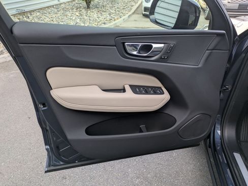 New 2026 Volvo XC60 B5 Plus w/ Protection Package Premier image 10