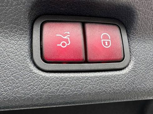 Used 2023 Mercedes-Benz EQE 350+ 4MATIC Sedan w/ Exclusive Trim Package image 10