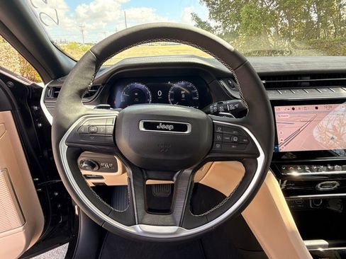 New 2026 Jeep Grand Cherokee L Limited w/ Trailer Tow Package AWD/4WD image 20