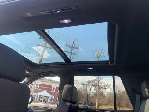 Used 2023 Chevrolet Tahoe High Country w/ Premium Package 2 image 27