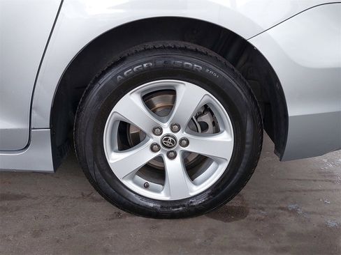 Used 2020 Toyota Sienna LE image 32