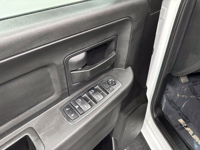Used 2017 RAM 3500 Tradesman w/ Chrome Appearance Group AWD/4WD image 10