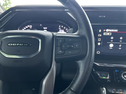 Used 2024 GMC Sierra 1500 Denali Ultimate AWD/4WD image 19