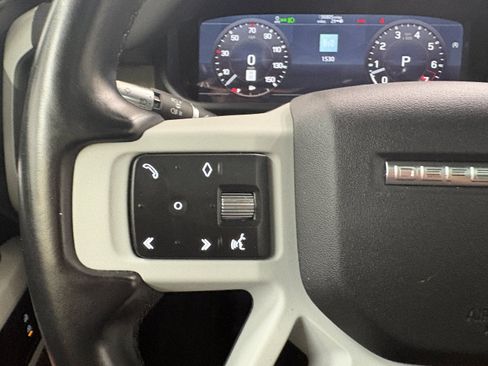 Used 2021 Land Rover Defender 110 X-Dynamic SE AWD/4WD image 32