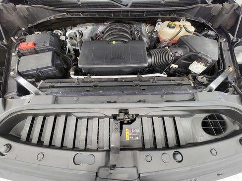 Used 2022 Chevrolet Silverado 1500 Custom Trail Boss w/ LPO, Dark Essentials Package image 8