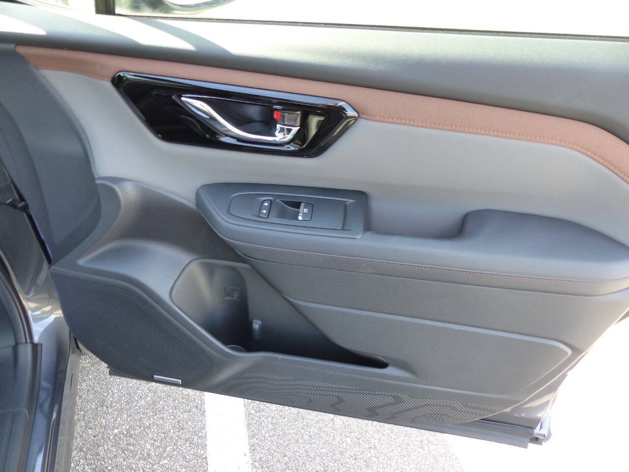 Used 2025 Subaru Forester Sport AWD/4WD image 32