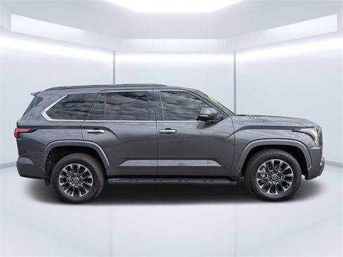 Used 2023 Toyota Sequoia Limited image 2