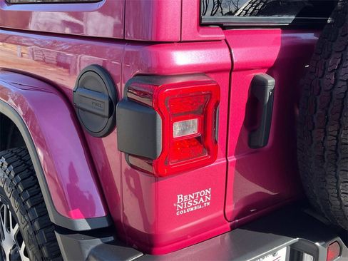 Used 2021 Jeep Wrangler Unlimited Sahara image 17