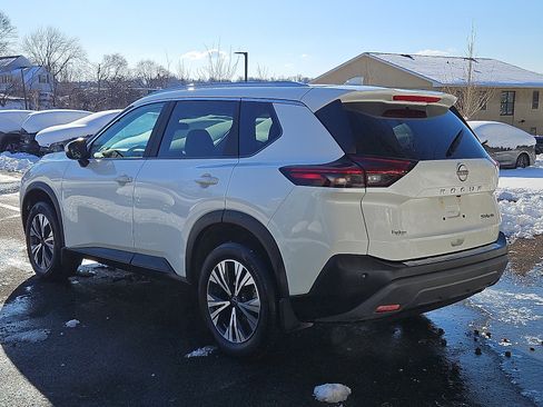 Certified 2023 Nissan Rogue SV w/ SV Premium Package image 4