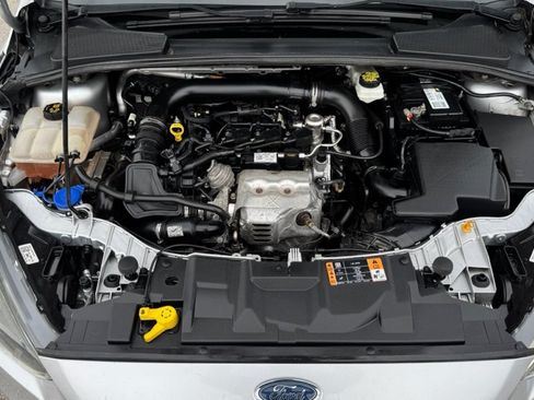 Used 2017 Ford Focus SE FWD image 27