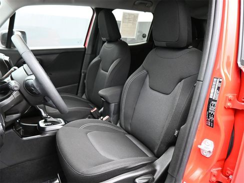 Used 2020 Jeep Renegade Sport image 12