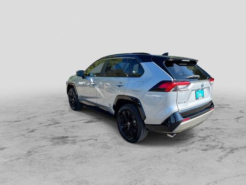 Used 2023 Toyota RAV4 XSE AWD/4WD image 6