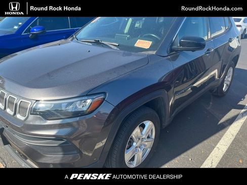 Used 2022 Jeep Compass Latitude w/ Convenience Group AWD/4WD image 1