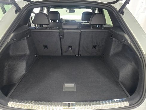 Certified 2025 Audi Q3 2.0T Premium w/ Convenience Package image 11