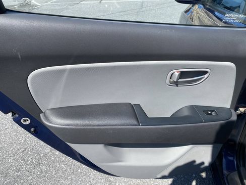 Used 2008 Hyundai Elantra GLS FWD image 13