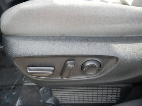 Certified 2024 Toyota Sienna XLE FWD image 15