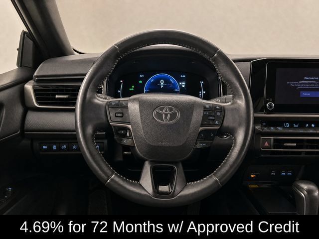 Used 2025 Toyota Camry SE FWD image 15