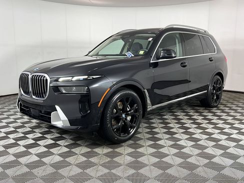 Certified 2024 BMW X7 xDrive40i AWD/4WD image 12
