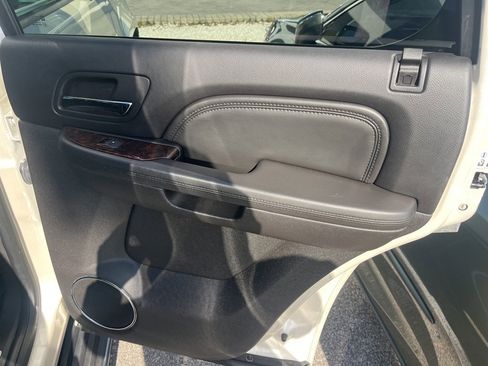 Used 2013 GMC Yukon Denali image 12