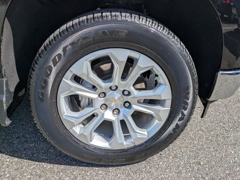 Used 2024 Chevrolet Silverado 1500 LTZ image 9