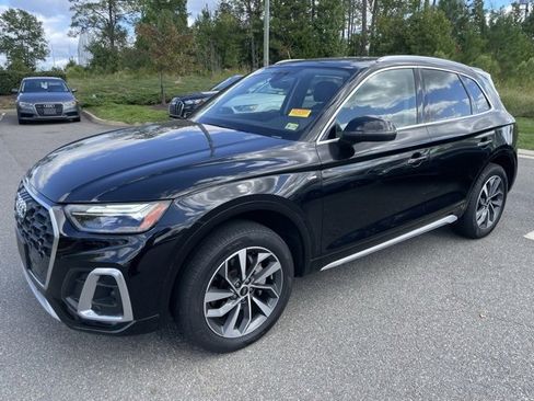 Certified 2023 Audi Q5 2.0T Premium Plus image 1