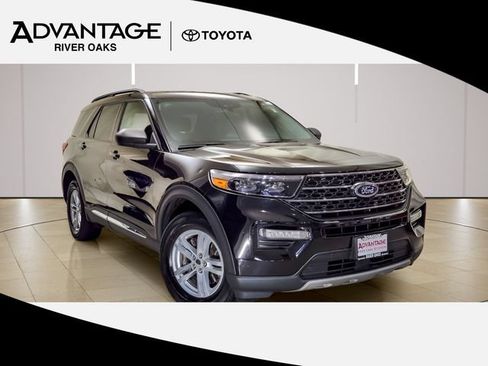 Used 2024 Ford Explorer XLT w/ Equipment Group 202A AWD/4WD image 1