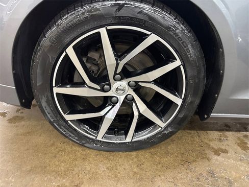 Used 2020 Volvo S60 T5 Momentum w/ Protection Package Premier image 35