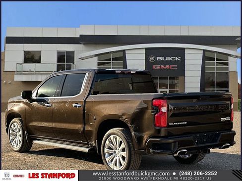 Used 2020 Chevrolet Silverado 1500 High Country w/ Technology Package image 4