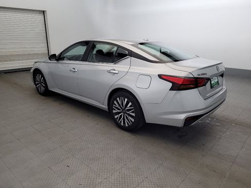 Used 2024 Nissan Altima 2.5 SV FWD image 5