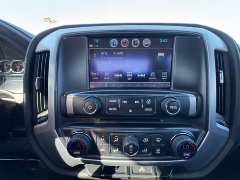 Used 2018 GMC Sierra 1500 SLE w/ SLE Value Package image 21
