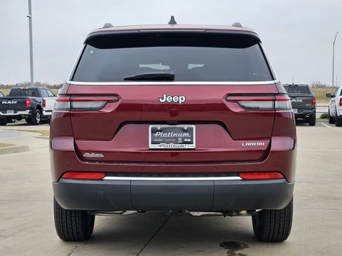 New 2025 Jeep Grand Cherokee L Laredo image 8