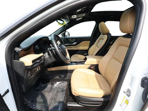 Certified 2022 Lincoln Corsair Grand Touring AWD/4WD image 12
