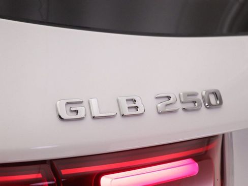 Certified 2026 Mercedes-Benz GLB 250 image 22