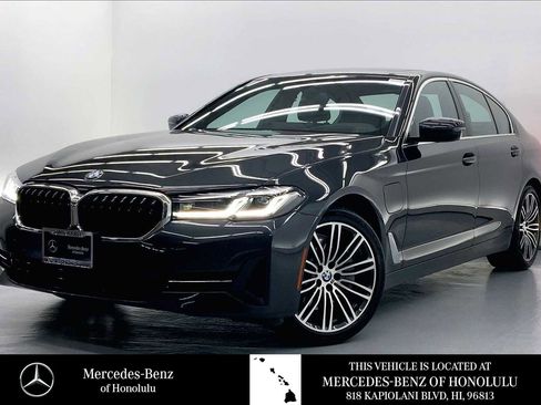 Used 2021 BMW 530e w/ Premium Package image 1