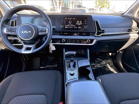 Used 2024 Kia Sportage LX image 14