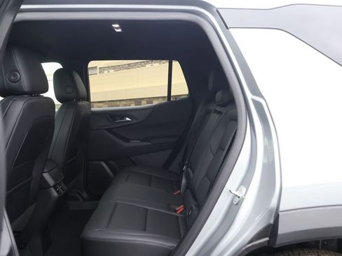 New 2026 Chevrolet Equinox LT w/ Convenience Package II FWD image 37