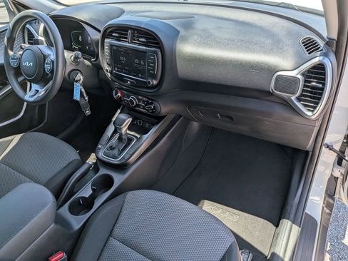 Used 2023 Kia Soul LX w/ Option Group 015 FWD image 20