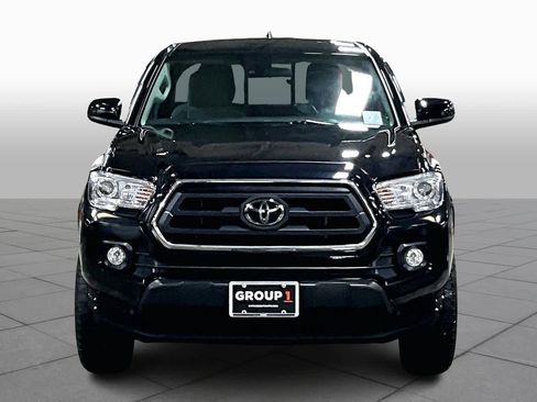 Certified 2022 Toyota Tacoma SR5 image 3