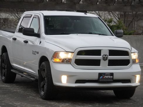 Used 2016 RAM 1500 Express AWD/4WD image 34